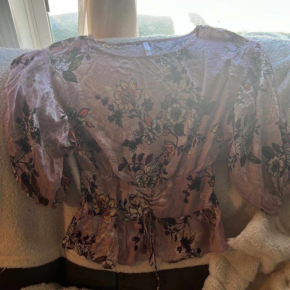 Nice blouse size small